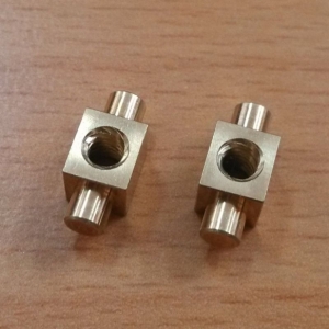 Four-wire screw